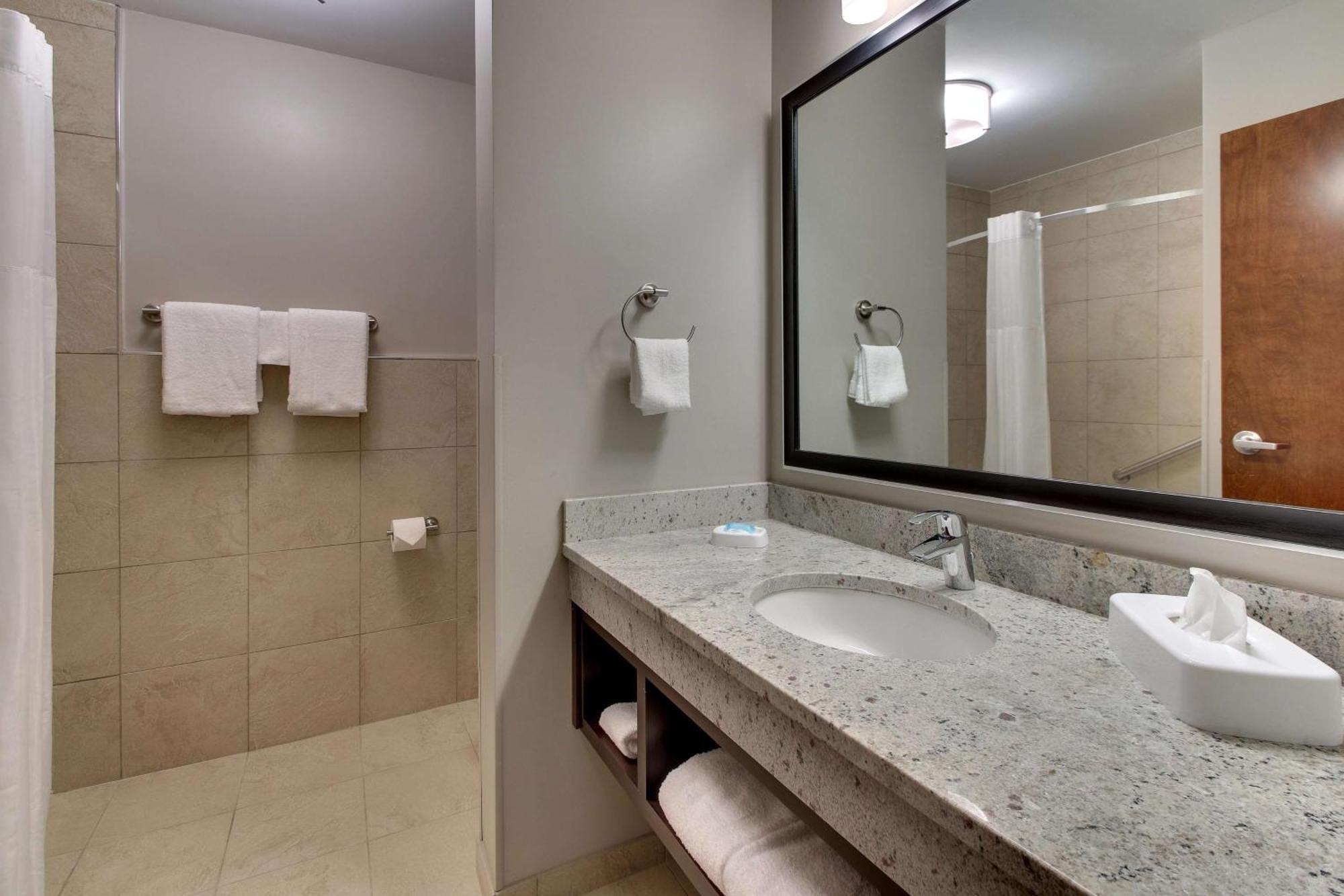 Drury Inn & Suites Columbus Polaris Eksteriør billede